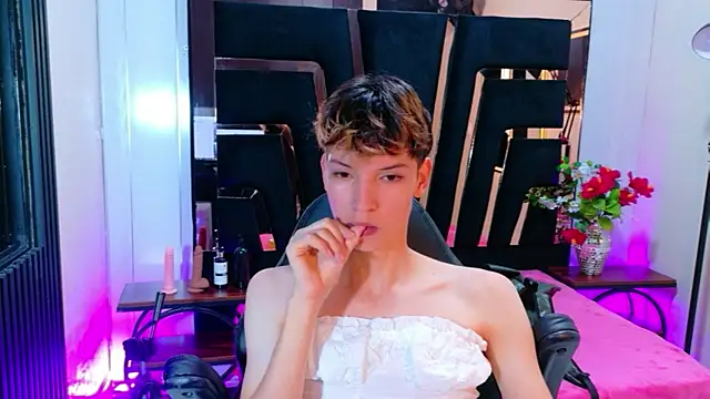 Stefany PiInk online show from 03-31-26, 12:16