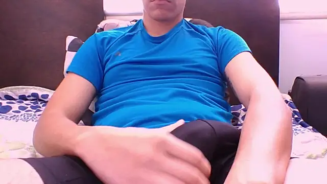 Snapshot of samblaze_21 chatting on 04-06-26, 06:09 samblaze 21 online show from 04-06-26, 06:09