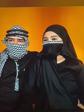 Snapshot of T__bah chatting on 04-05-26, 09:23 T bah online show from 04-05-26, 09:23