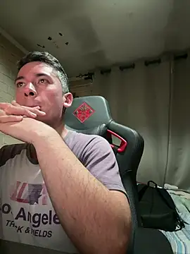 Snapshot of Cr1sXPorn chatting on 03-10-26, 11:54 Cr1sXPorn online show from 03-10-26, 11:54