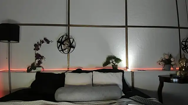BrendaCantorel online show from 05-04-26, 12:01