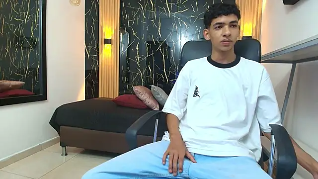 Snapshot of ValeriHot_1 chatting on 03-14-26, 03:01 ValeriHot 1 online show from 03-14-26, 03:01