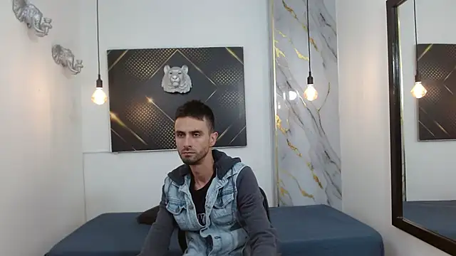 Snapshot of KingOfTemptation chatting on 03-09-26, 02:59 KingOfTemptation online show from 03-09-26, 02:59