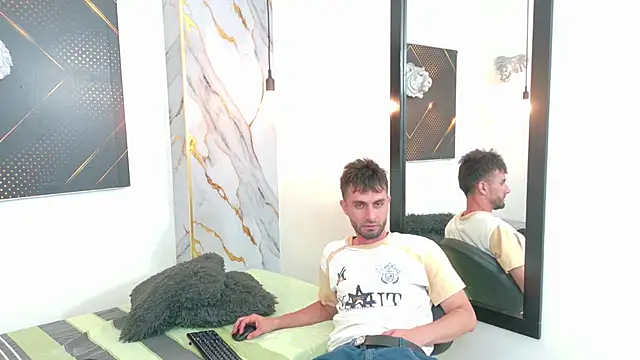 KingOfTemptation online show from 05-12-26, 04:09