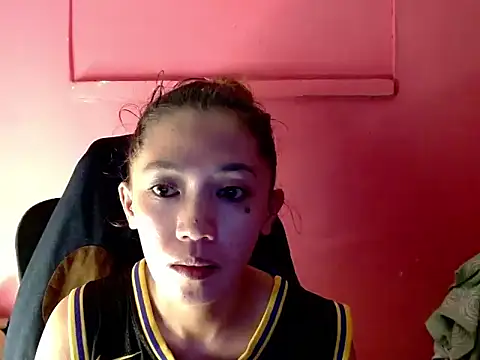 mia slut0810 online show from 03-07-26, 06:32