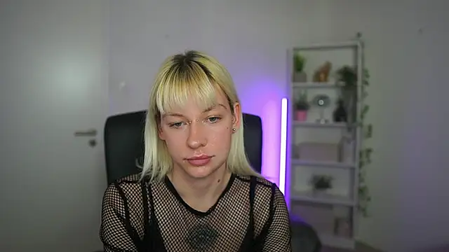 Snapshot of NadiaTiger18 chatting on 03-09-26, 07:51 NadiaTiger18 online show from 03-09-26, 07:51