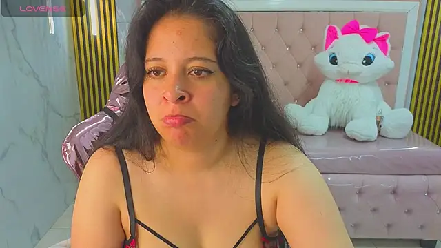 Snapshot of sara_tellez_s chatting on 05-08-26, 03:23 sara tellez s online show from 05-08-26, 03:23