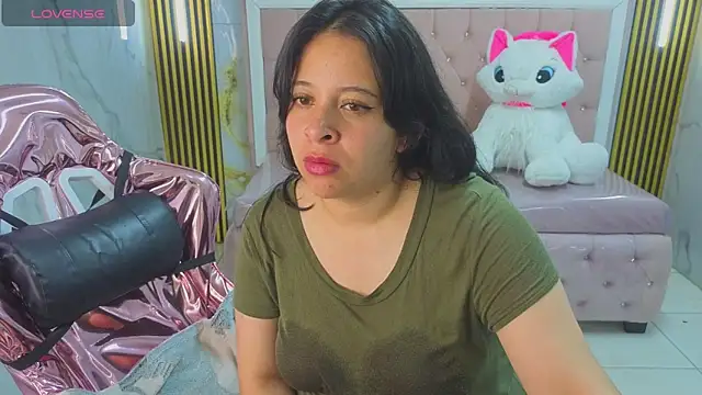 Snapshot of sara_tellez_s chatting on 05-15-26, 03:13 sara tellez s online show from 05-15-26, 03:13