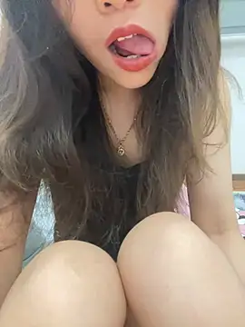 Lyn baby online show from 05-31-26, 04:47