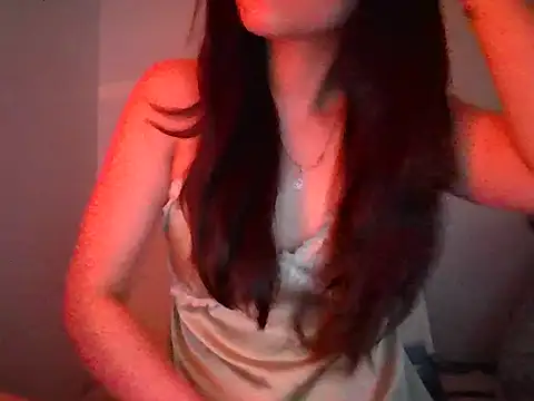 Snapshot of Lyn_baby chatting on 07-18-26, 07:45 Lyn baby online show from 07-18-26, 07:45