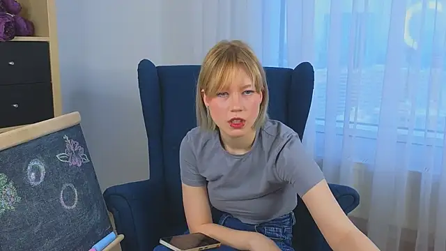 Snapshot of CythiaOttum chatting on 03-11-26, 12:22 CythiaOttum online show from 03-11-26, 12:22