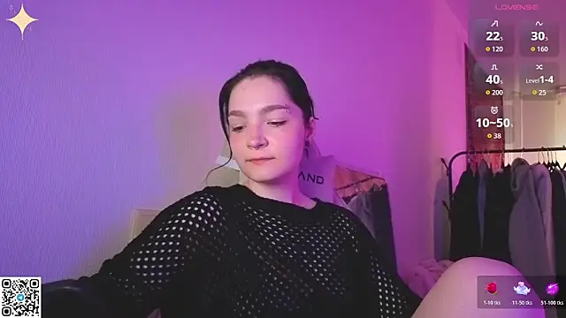 Snapshot of Luna_Moon13 chatting on 04-11-26, 12:59 Luna Moon13 online show from 04-11-26, 12:59