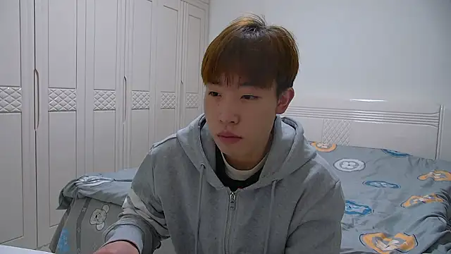 Snapshot of Similu-001 chatting on 03-07-26, 01:08 Similu-001 online show from 03-07-26, 01:08