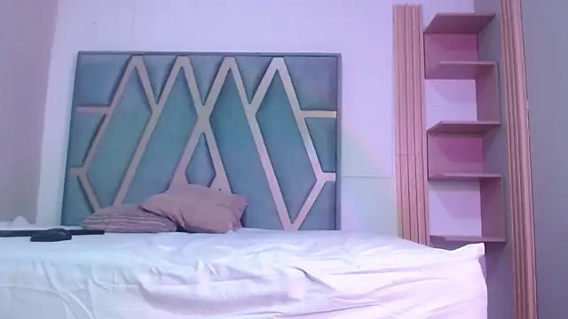 EBONY LOVEE  online show from 03-12-26, 02:23