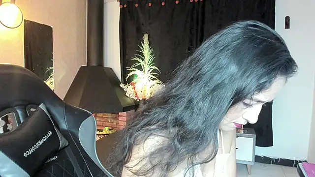 Vicky Angeel online show from 06-13-26, 03:59