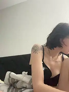 Snapshot of MayaLoveee chatting on 03-11-26, 07:42 MayaLoveee online show from 03-11-26, 07:42