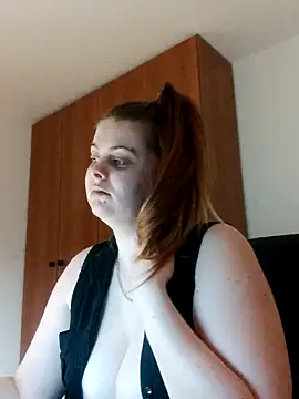 Snapshot of cumwithme0606 chatting on 03-09-26, 06:23 cumwithme0606 online show from 03-09-26, 06:23