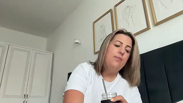 annabellewarick online show from 07-05-26, 07:04