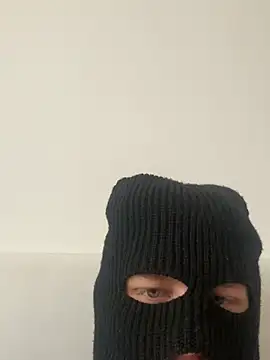 stripcouplee online show from 03-08-26, 08:18