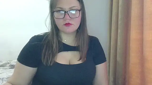 Snapshot of MuseChic_Wild chatting on 04-04-26, 11:08 MuseChic Wild online show from 04-04-26, 11:08