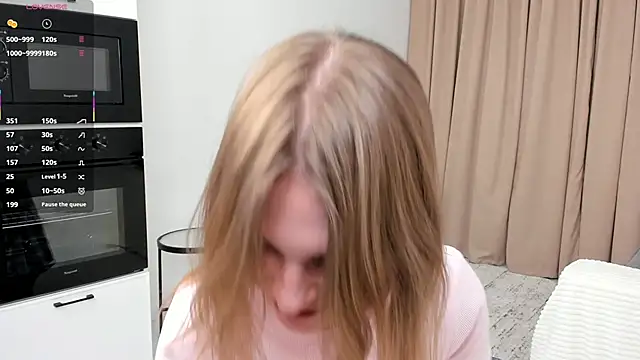 ErinnPieloch online show from 03-25-26, 08:48