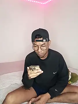 Snapshot of boyctg9797 chatting on 03-13-26, 05:19 boyctg9797 online show from 03-13-26, 05:19