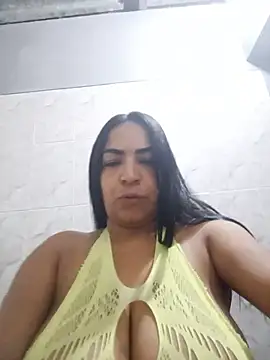 Carolinna online show from 06-15-26, 03:25