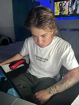 AngelLatinBoy online show from 03-14-26, 09:09