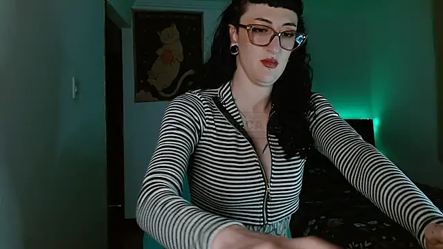 VelvetVal  online show from 04-11-26, 02:27