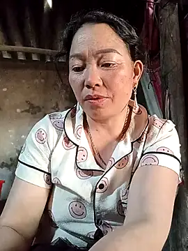 Yellow-pink online show from 03-24-26, 04:39