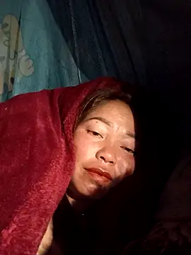 Yellow-pink online show from 03-27-26, 11:15