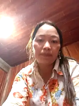 Yellow-pink online show from 04-07-26, 01:22