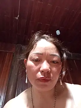 Yellow-pink online show from 04-21-26, 09:50