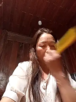 Yellow-pink online show from 04-25-26, 01:41