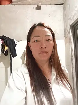 Yellow-pink online show from 06-01-26, 02:08