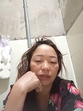 Yellow-pink online show from 06-09-26, 11:16