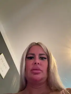 anna kournikova online show from 04-07-26, 12:05