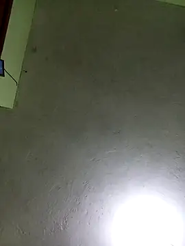 LuisSebastian21  online show from 04-19-26, 07:27