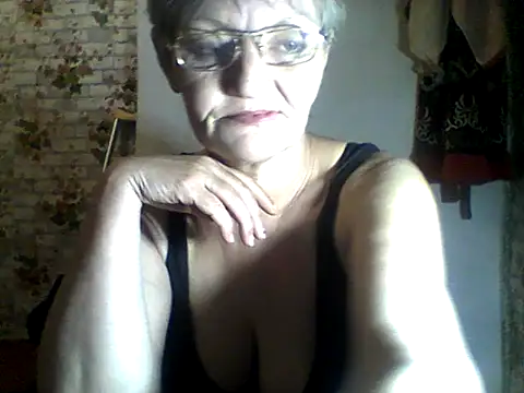 Snapshot of NikaGold455 chatting on 03-15-26, 01:44 NikaGold455 online show from 03-15-26, 01:44