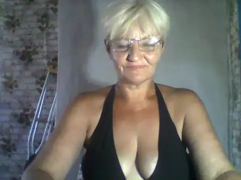 Snapshot of NikaGold455 chatting on 08-05-26, 11:24 NikaGold455 online show from 08-05-26, 11:24