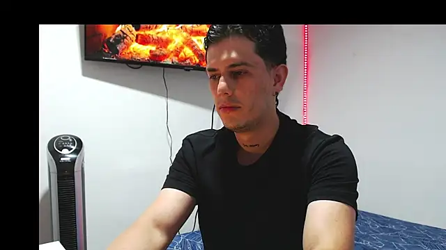 Snapshot of JUAN_CAMILOXXX chatting on 03-12-26, 03:34 JUAN CAMILOXXX online show from 03-12-26, 03:34