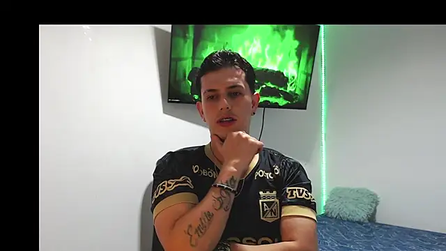 Snapshot of JUAN_CAMILOXXX chatting on 03-14-26, 03:56 JUAN CAMILOXXX online show from 03-14-26, 03:56