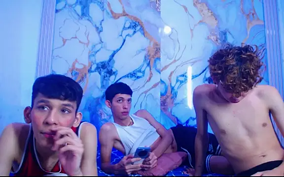 Desire Boys1 online show from 04-28-26, 02:27