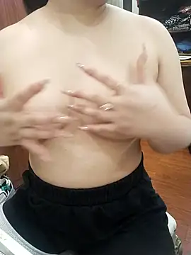 Snapshot of Lylyoh chatting on 03-29-26, 01:38 Lylyoh online show from 03-29-26, 01:38