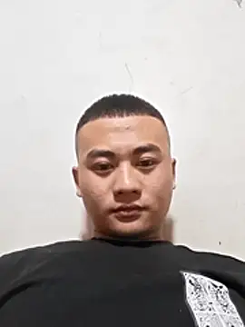 Snapshot of xiaocui06 chatting on 03-10-26, 12:21 xiaocui06 online show from 03-10-26, 12:21