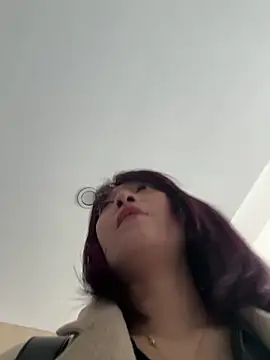 Snapshot of linhanbaby chatting on 03-16-26, 01:44 linhanbaby online show from 03-16-26, 01:44