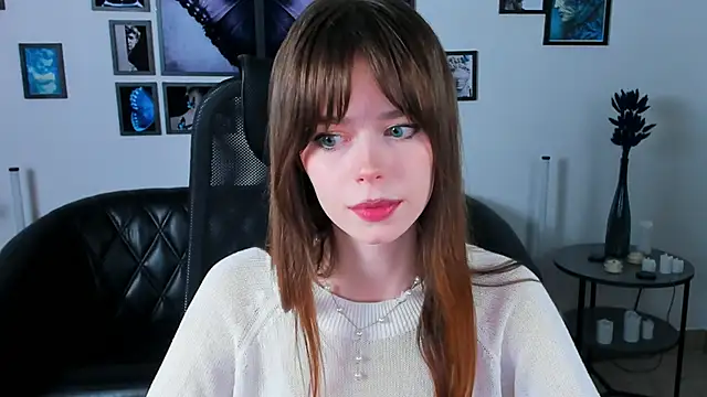 Snapshot of RoseWest chatting on 04-03-26, 11:19 RoseWest online show from 04-03-26, 11:19