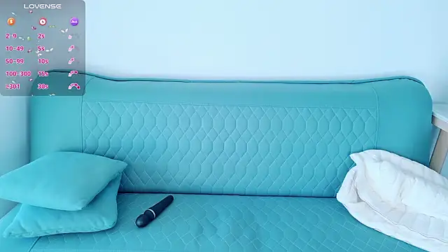 Snapshot of yangyang2026 chatting on 03-15-26, 01:11 yangyang2026 online show from 03-15-26, 01:11