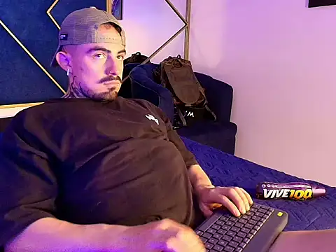 Dallas Whitee online show from 03-19-26, 06:56