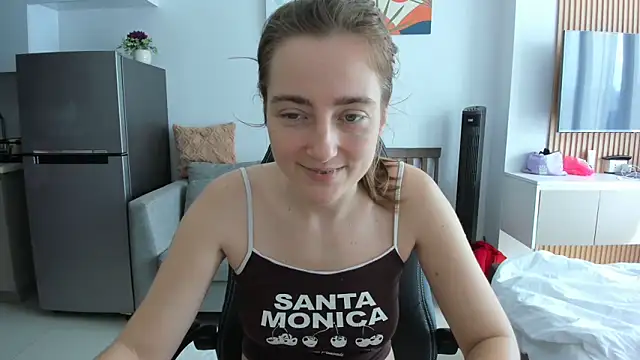 LiaSasha online show from 03-10-26, 05:56